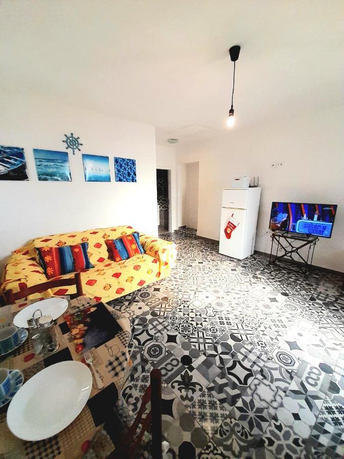 Tropicana One Bedroom Flat T1 With Garden Close To 8 Beaches