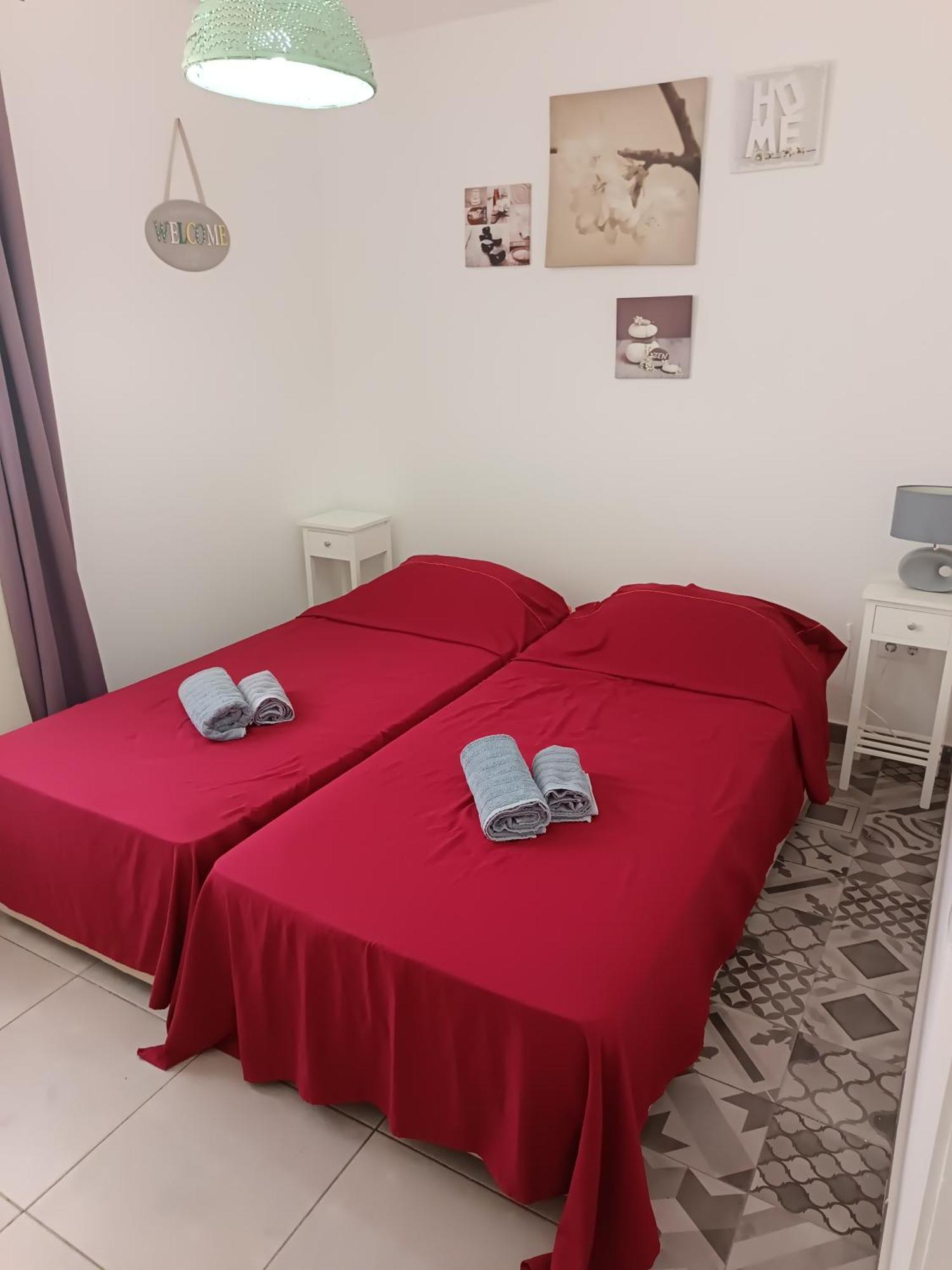 Tropicana One Bedroom Flat T1 With Garden Close To 8 Beaches *